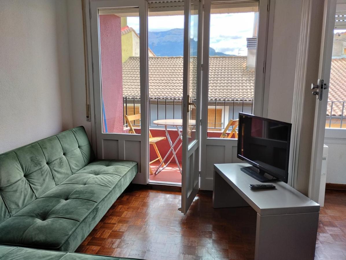 Luminoso, Centrico Y Silencioso Apartamento Jaca Buitenkant foto