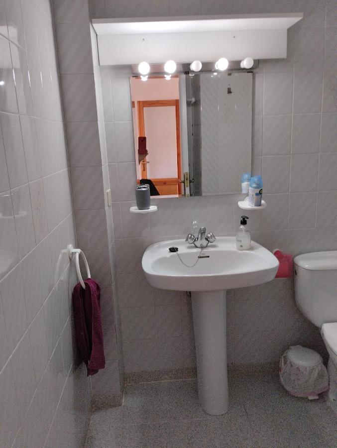 Luminoso, Centrico Y Silencioso Apartamento Jaca Buitenkant foto